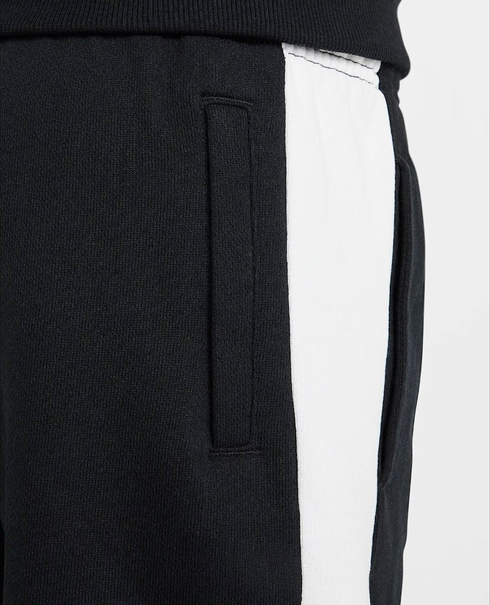 Nike Air Older Kids' Fleece Shorts